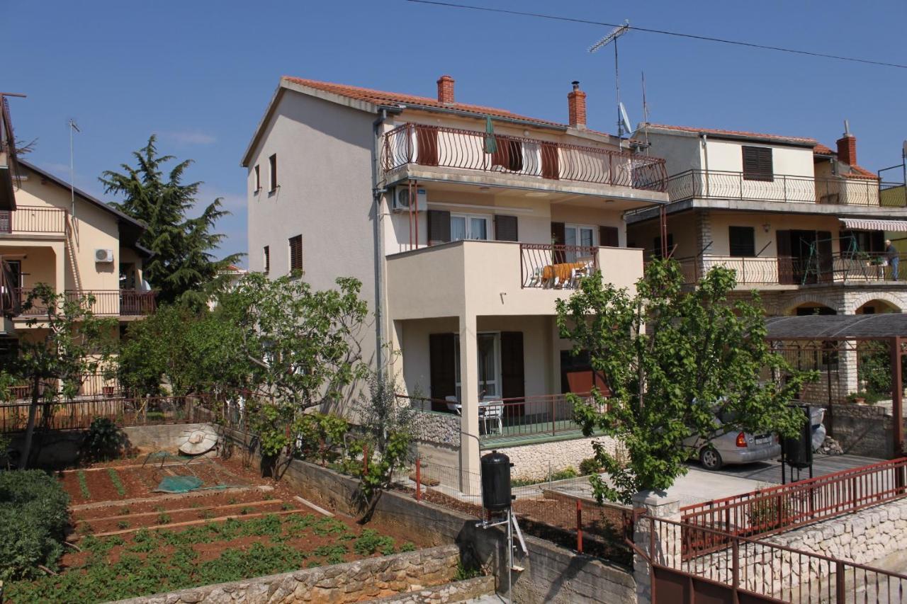 Apartments With A Parking Space Srima - Vodice, Vodice - 6099 Exteriör bild